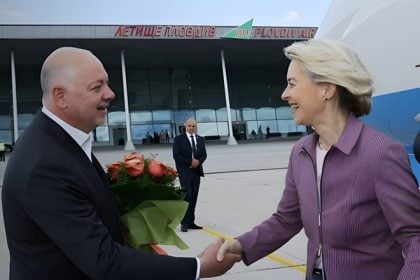 Η Κομισιόν επιβεβαιώνει τις παρεμβολές στο αεροσκάφος της φον ντερ Λάιεν