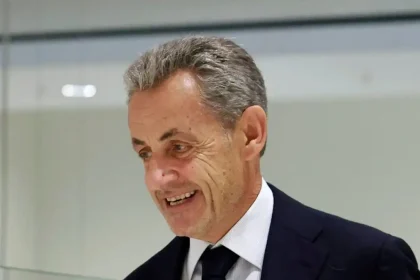 Ένοχος για συνωμοσία ο Νικολά Σαρκοζί για τον παράνομο χρηματισμό από τον Μουαμάρ Καντάφι
