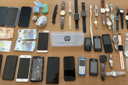 Συνελήφθησαν δύο νεαροί για διακίνηση κάνναβης