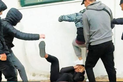 Μετέτρεψαν το διάδρομο του σχολείου σε … ρινγκ