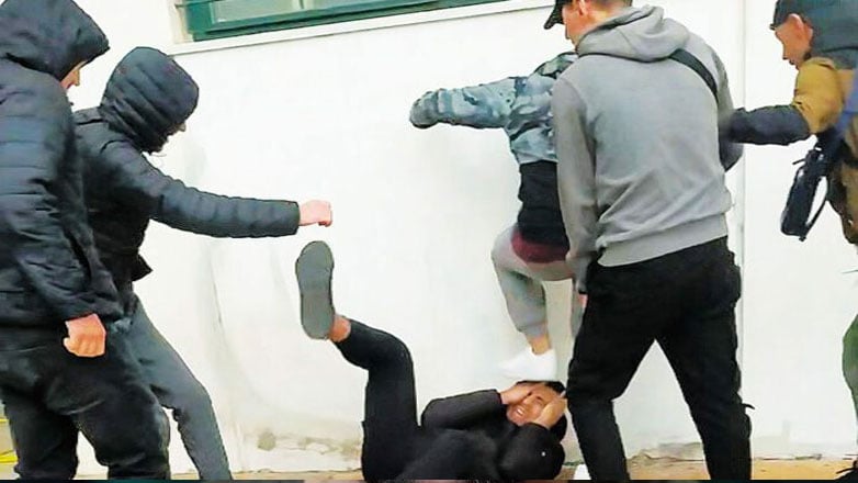 Μετέτρεψαν το διάδρομο του σχολείου σε … ρινγκ