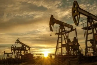 ΟΠΕK+: Συμφωνία για αύξηση της ημερήσιας παραγωγής πετρελαίου κατά 137.000 βαρέλια
