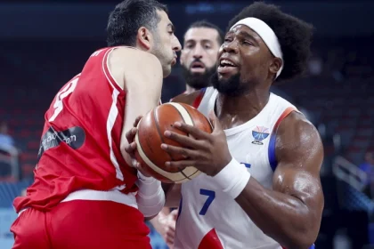 Δεύτερο «μπαμ» στο Eurobasket 2025: Η Γεωργία κέρδισε 80-70 την Γαλλία και την πέταξε εκτός προημιτελικών