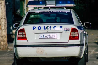 Επεισόδιο με πυροβολισμό έξω από μαγαζί στον Εύοσμο - Άρπαξαν με χρήση βίας ένα άτομο