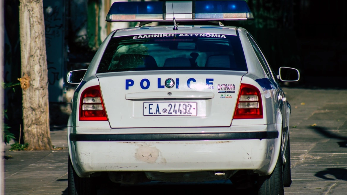 Επεισόδιο με πυροβολισμό έξω από μαγαζί στον Εύοσμο - Άρπαξαν με χρήση βίας ένα άτομο