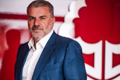 Ποστέκογλου: «Είμαι πολύ περήφανος Έλληνας, θαυμάζω τη φιλοδοξία του Μαρινάκη»