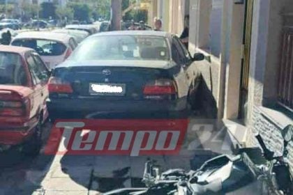 Πάτρα: Απίστευτο τροχαίο πίσω από το νεκροταφείο! Τα οχήματα κατέληξαν στο πεζοδρόμιο! (ΦΩΤΟ)