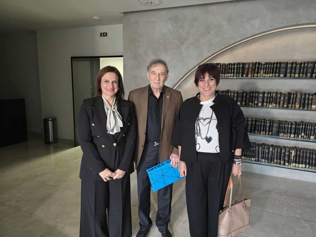 Με τη συμμετοχή Πατρινών επιστημόνων η πρώτη συνεδρίαση της νέας Επιτροπής για την παιδική κακοποίηση (ΦΩΤΟ)