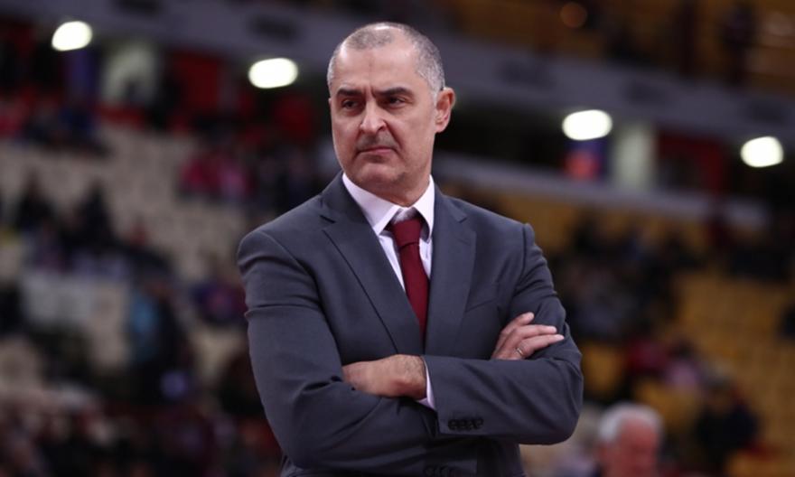 Καλαβρός: «Ο Γιάννης βάζει την ομάδα πάνω από όλα - Κεφάλαια του ελληνικού μπάσκετ Παπανικολάου και Σλούκας»