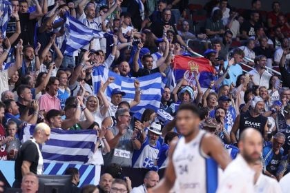 «Πέταξαν» για Λετονία οι Έλληνες φίλαθλοι: Πάνω από 1.500 στο πλευρό της Εθνικής κόντρα στην Τουρκία 