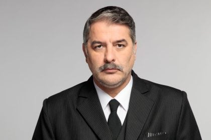 «Porto Leone»: Η πρεμιέρα που «κλείδωσε» και ο ρόλος του Βασίλη Μπισμπίκη