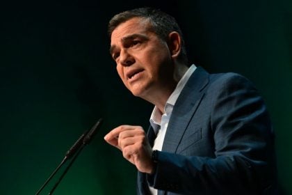 Ο Τσίπρας «ανακάτεψε» τη ΔΕΘ: Η αρχηγική εμφάνιση, η «βροχή» προτάσεων και η αντίδραση των αντιπάλων