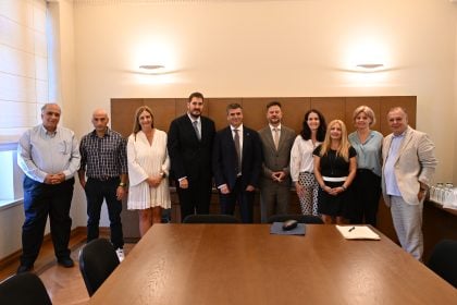 Ανανέωση του Πρωτοκόλλου Συνεργασίας μεταξύ του Ελληνικού Ανοικτού Πανεπιστημίου και του Υπουργείου Κοινωνικής Συνοχής και Οικογένειας