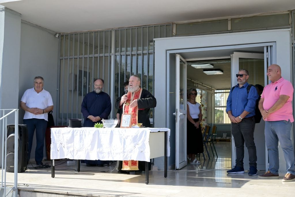 Πρώτο κουδούνι της νέας σχολικής χρονιάς στην Πάτρα - Η Δημοτική Αρχή στα σχολεία, το μήνυμα Πελετίδη (ΦΩΤΟ)