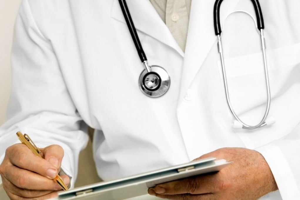 Πιθανή η εξαίρεση των ιατρών από το τέλος των 100.000 δολαρίων για την εξασφάλιση βίζας εργασίας στις ΗΠΑ