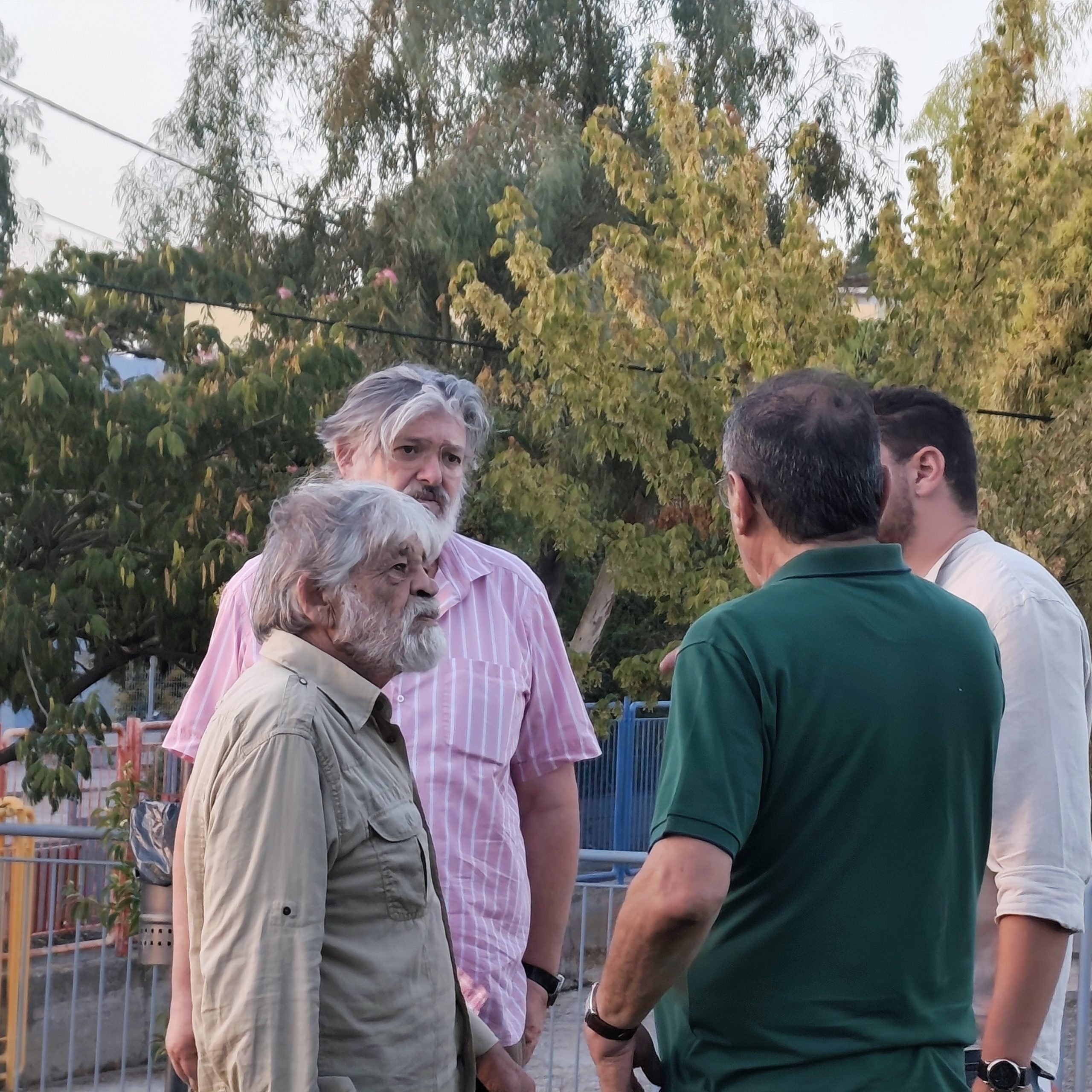 Συνάντηση Πελετίδη με τον γλύπτη Μεμά Καλογηράτο