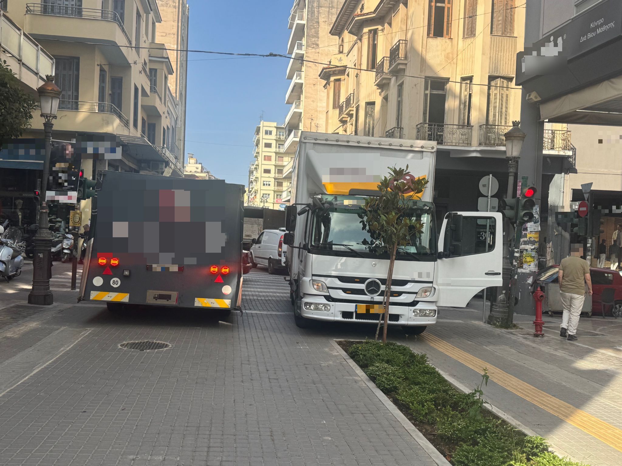 Δήμος Πατρέων: "Τηρείτε αυστηρά το ωράριο φορτοεκφόρτωσης"