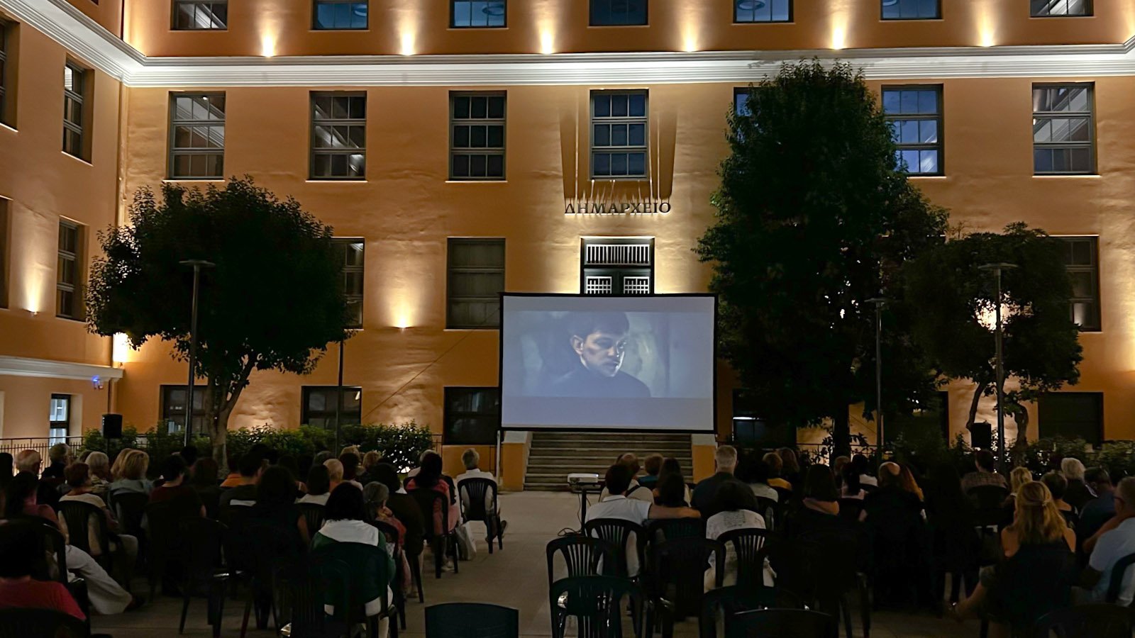 Ο δημοτικός κινητός κινηματογράφος συνεχίζεται με την ταινία «junkyard dog»