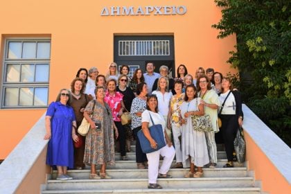 Οι απόφοιτες του Αρσακείου του 1975 πήγαν ξανά στο σχολείο τους