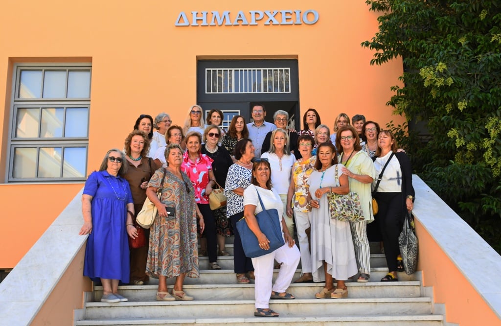 Οι απόφοιτες του Αρσακείου του 1975 πήγαν ξανά στο σχολείο τους