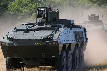 Η Λετονία παρέδωσε τεθωρακισμένα οχήματα μεταφοράς προσωπικού στην Ουκρανία