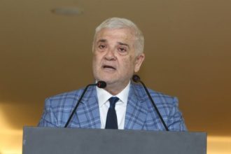 Ο Δημήτρης Μελισσανίδης απέκτησε την «Εφημερίδα των Συντακτών» – Προσύμφωνο 5 εκατ. ευρώ
