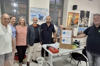 Παράδοση απινιδωτή στο ΣΕΔΙΠ Δυτικής Αχαΐας από τον Αναπλ. Περιφερειάρχη κ. Χ. Μπονάνο