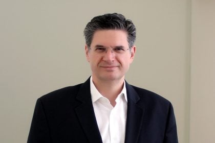 Διονύσης Καλαματιανός για τον απεργό πείνας Πάνο Ρούτσι: «Αδιανόητο να μην μπορεί ένας πατέρας να μάθει την αλήθεια για το παιδί του»