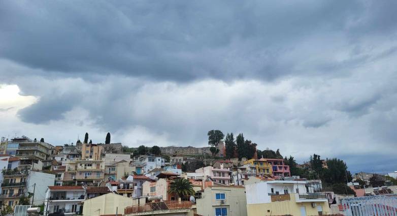 Καιρός: Συννεφιά και βροχή σήμερα Δευτέρα στην Πάτρα