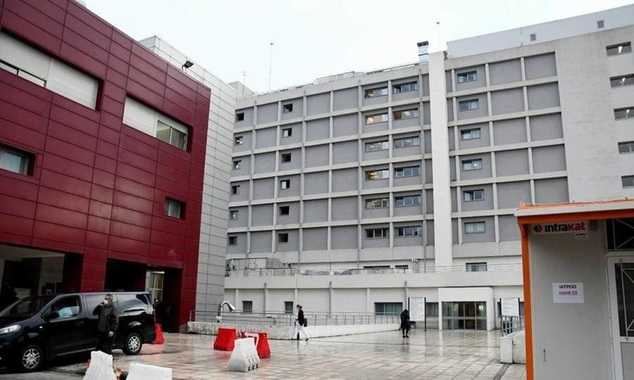 Πάτρα: "Άρπαξε" το κινητό του γιατρού