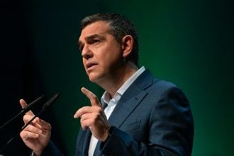 Όλα τα βλέμματα στον Τσίπρα σήμερα - Τι θα πει στην ομιλία του, η στάση του Μαξίμου και ΣΥΡΙΖΑ