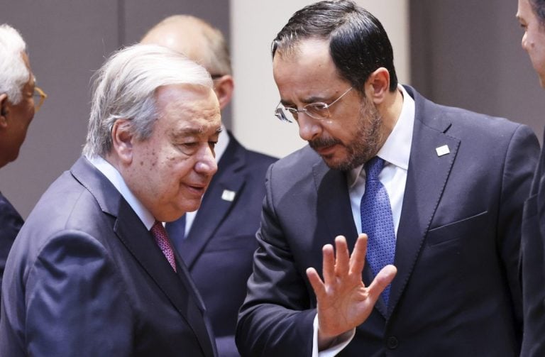 Άκαρπη η τριμερής για το Κυπριακό – Στόχος του Γκουτέρες να επαναρχίσουν οι συνομιλίες από εκεί που διακόπηκαν