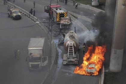 Τραγωδία στο Μεξικό: Τουλάχιστον τρεις νεκροί και δεκάδες σοβαρά τραυματίες από έκρηξη βυτιοφόρου ΒΙΝΤΕΟ