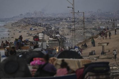 Ανελέητο σφυροκόπημα στην πόλη της Γάζας - Εκατόμβες νεκρών - Βέτο των ΗΠΑ σε σχέδιο ψηφίσματος του ΟΗΕ