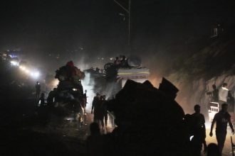 Πώς το Ισραήλ προσπαθεί να «εξαφανίσει» την πόλη της Γάζας – Ρομπότ, οχήματα γεμάτα εκρηκτικά και αλεξιπτωτιστές