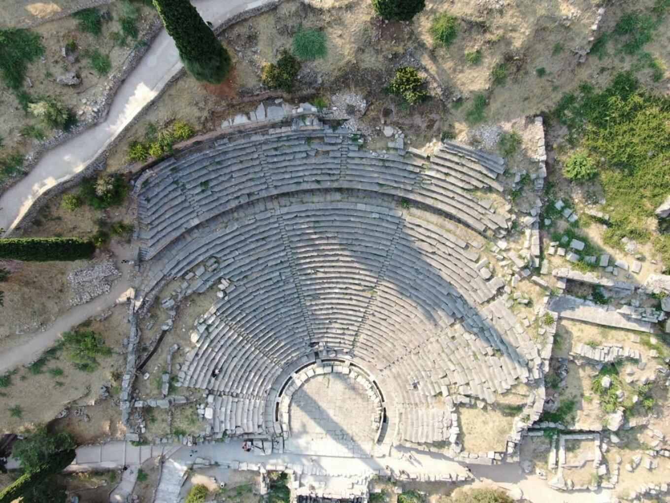 Αρχαίο Θέατρο Δελφών: Εργασίες προστασίας και αποκατάστασης από το υπουργείο Πολιτισμού