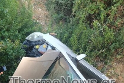 Δυτ. Ελλάδα: Ανατροπή οχήματος με δύο τραυματίες (ΦΩΤΟ)