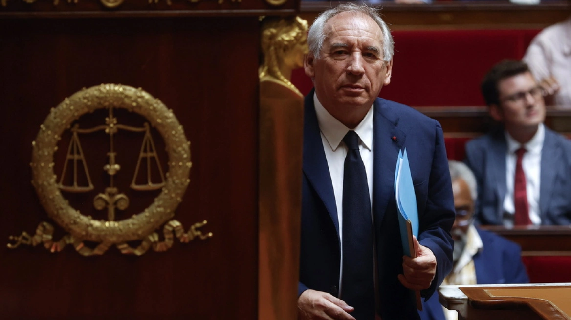 Στο Ελιζέ ο Μπαϊρού για να υποβάλει την παραίτησή του στον Μακρόν - Οι υποψήφιοι για την διαδοχή του