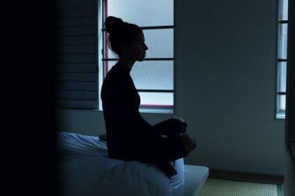 Αϋπνία: Πόσα χρόνια γερνάει τον εγκέφαλό μας;