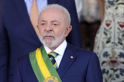 Πρόεδρος Βραζιλίας: «Παράγοντας έντασης» η παρουσία του αμερικανικού στόλου στην Καραϊβική