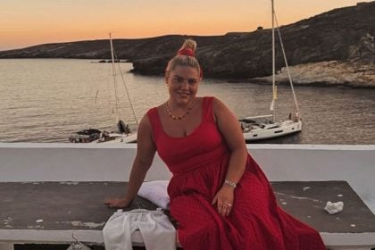 Η Δανάη Μπάρκα έγινε νονά στη Σέριφο!
