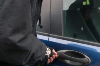 Δυτ. Ελλάδα: "Τσίμπησαν" τον διαρρήκτη που είχε ...χτυπήσει επτά ΙΧ