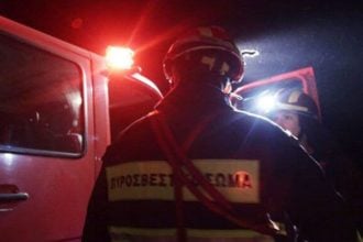 Φωτιά σε διαμέρισμα – Απεγκλωβίστηκαν τρία άτομα