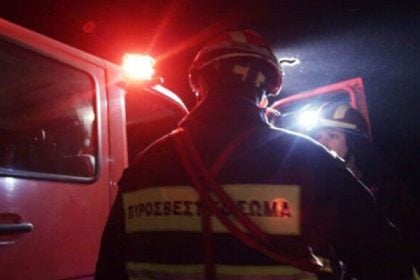 Φωτιά σε διαμέρισμα – Απεγκλωβίστηκαν τρία άτομα