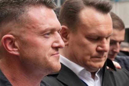 Η Βρετανία αναζητά απαντήσεις μετά την τεράστια ακροδεξιά συγκέντρωση στο Λονδίνο