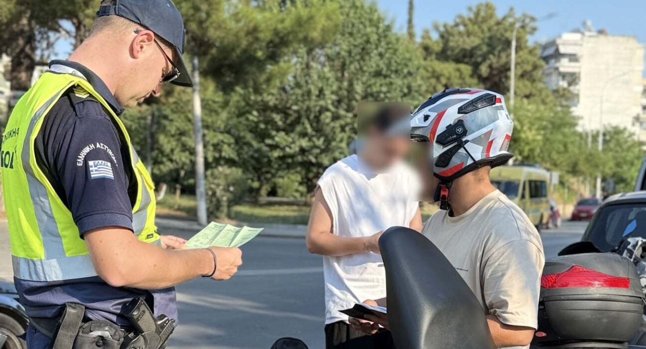 Δυτ. Ελλάδα: "Βροχή" οι κλήσεις για μη χρήση κράνους