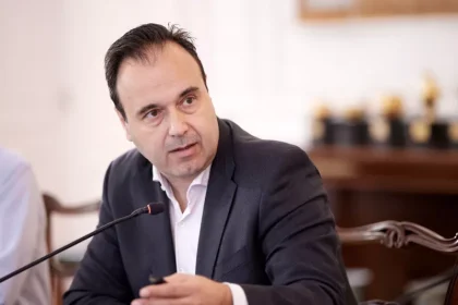 Παπαστεργίου: Τέλος τα ταξίδια με την παλιά ταυτότητα από το επόμενο καλοκαίρι
