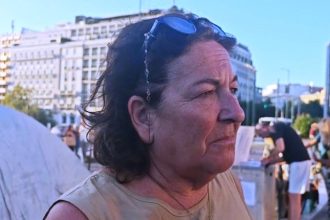Τέμπη: Σε απεργία πείνας και 60χρονη μητέρα από την Πάτρα - «Δεν υπάρχει κανένας, μα κανένας λόγος να απαγορεύουν την εκταφή»