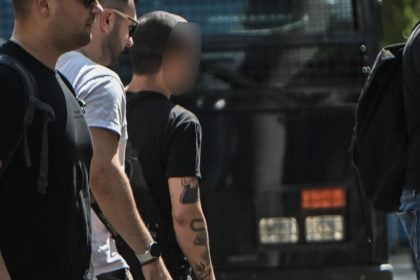 «Η δράση φέρνει αντίδραση», λέει η μητέρα του Γιάννη Μάλαμα μετά τη σύλληψη του - Αφέθηκε ελεύθερος