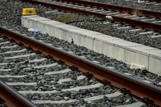 Αχαΐα: Έκλεψαν παλιές γραμμές τρένου